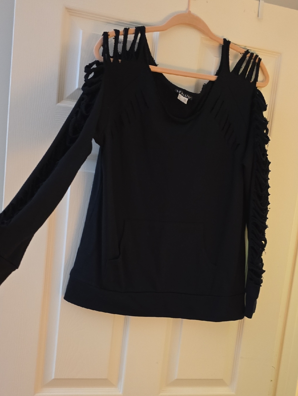 VENUS Black Cold-Shoulder Distressed Sweatshirt NWOT Size Large
